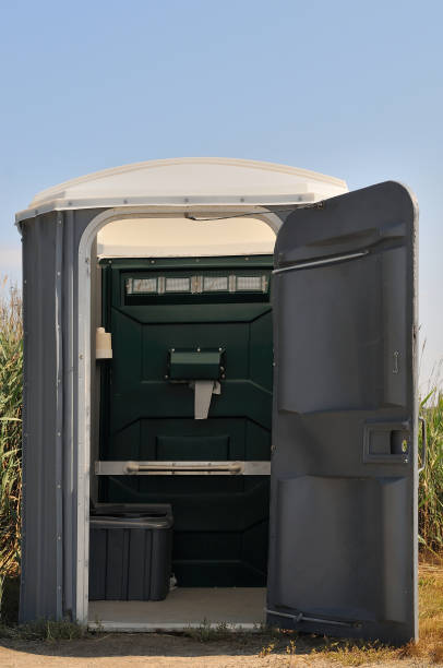 Best Best portable toilet rental  in Allouez, WI